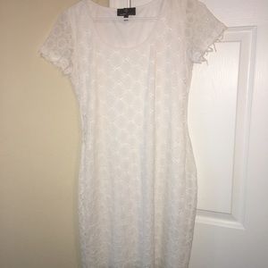 💕💕$10-White lace dress